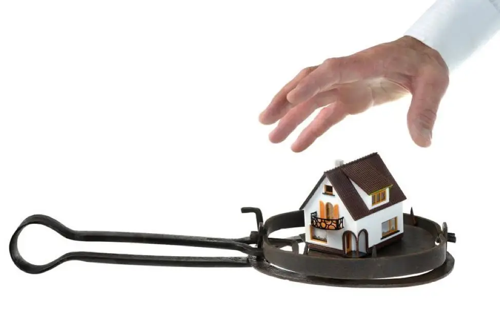 Real Estate Scam