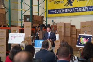 El gobernador DeSantis en Good Greek